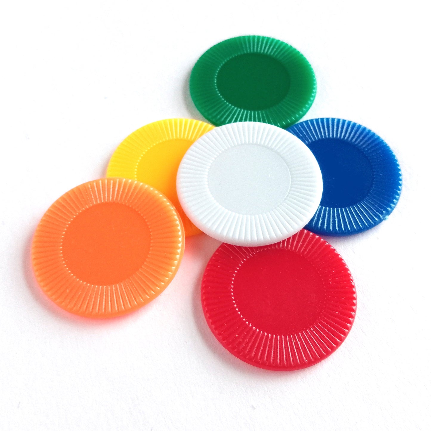 Set of 6 plastic round counters