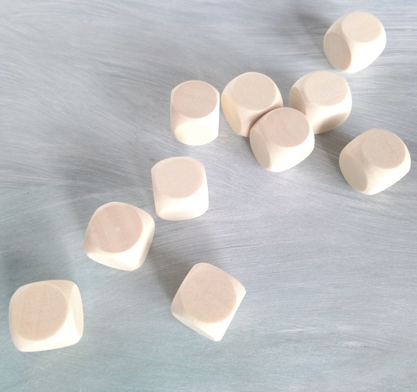 10 Wooden D6 Blank Dice (16mm) Components for TTRPGS and Board Games
