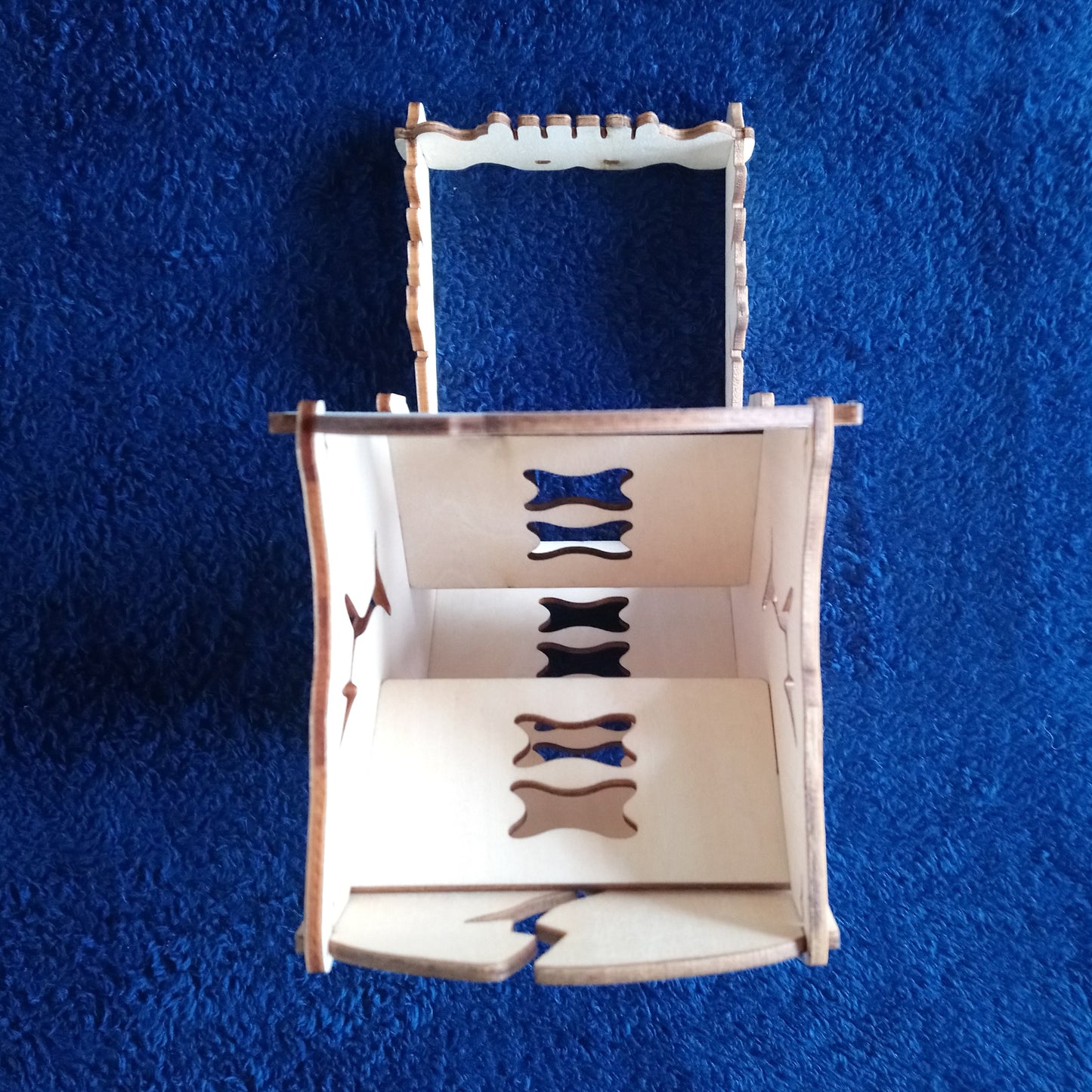 Wooden Skull Dice Tower